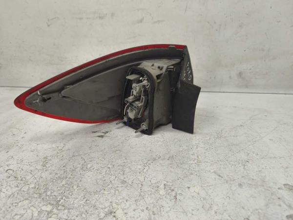 FEU ARRIERE DROIT FORD MONDEO BREAK 6/2007-9/2010 - Vue 2